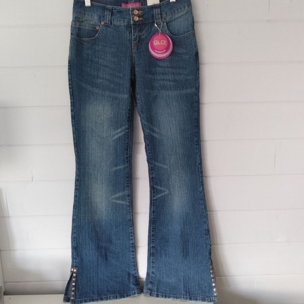NWT GLO medium wash studded details flare zipper fly denim jean. Juniors size 1